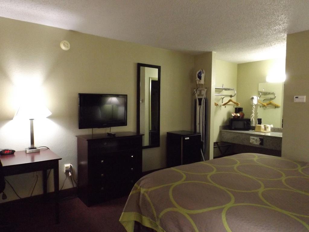 Super 8 By Wyndham Monticello Ar Motel Ngoại thất bức ảnh