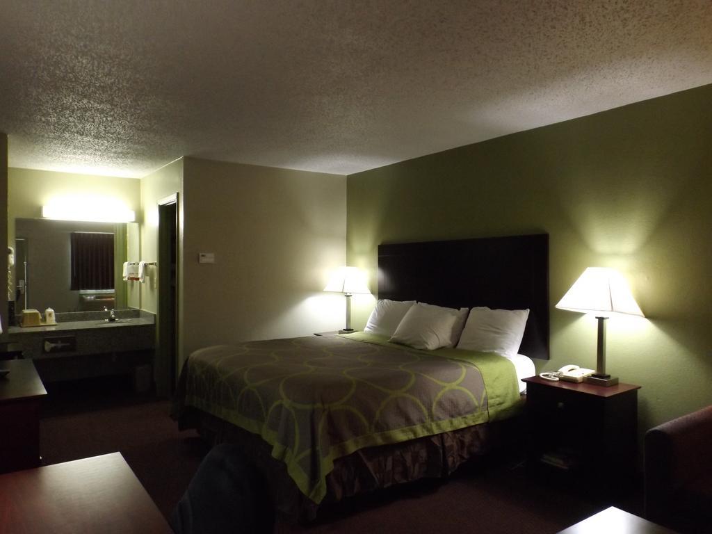 Super 8 By Wyndham Monticello Ar Motel Ngoại thất bức ảnh