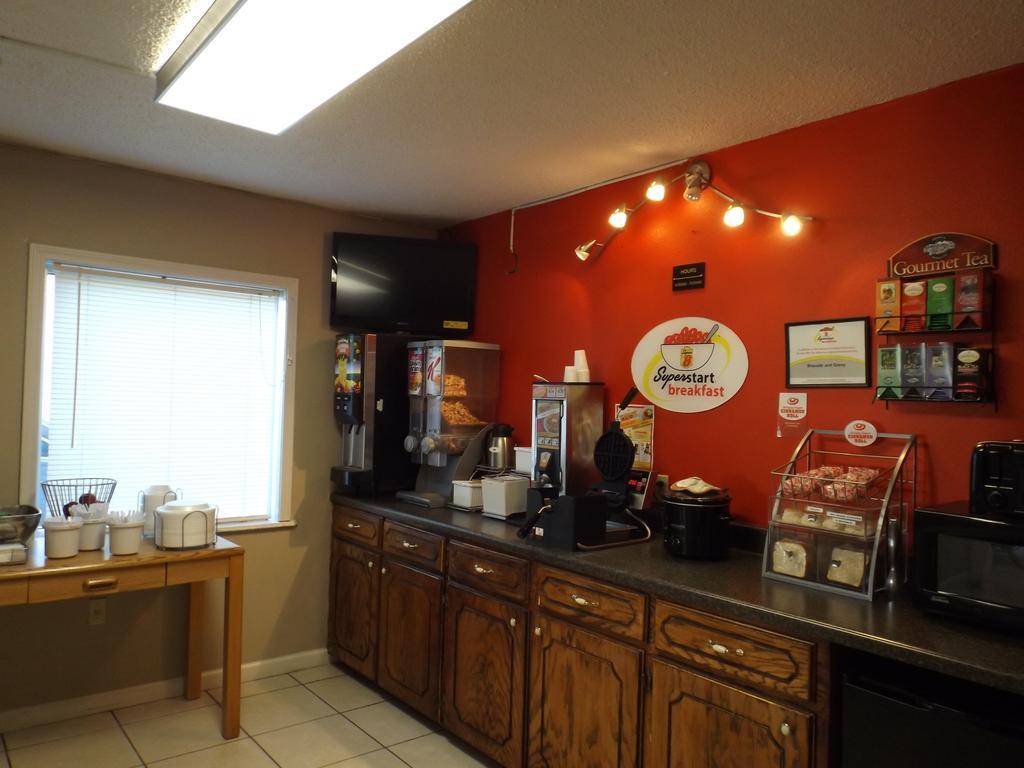 Super 8 By Wyndham Monticello Ar Motel Ngoại thất bức ảnh